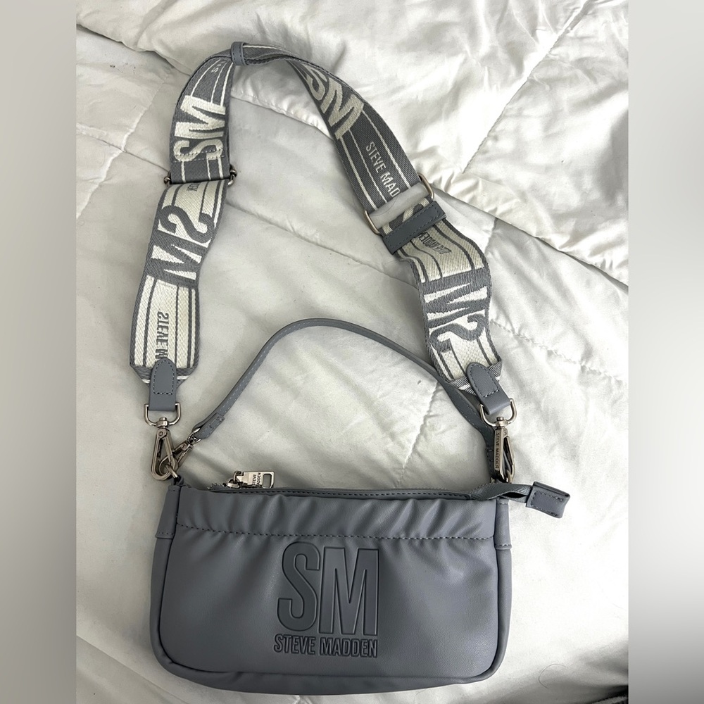 Steve Madden Gray Crossbody Bag with Geometric Strap